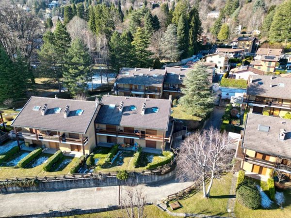appartamento in vendita ad Alta Valle Intelvi in zona Lanzo d'Intelvi