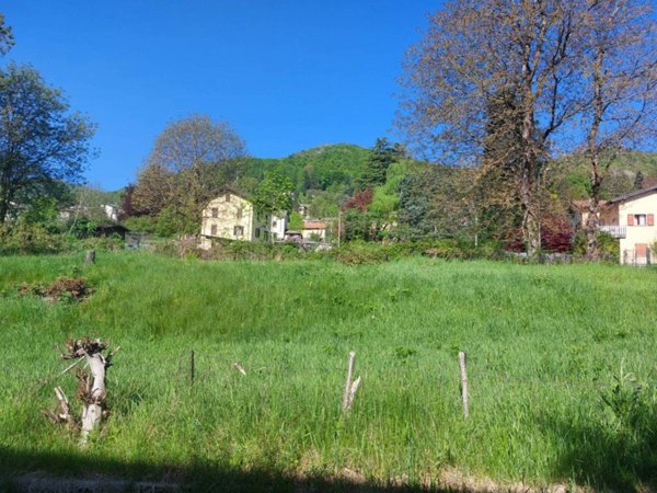terreno agricolo in vendita ad Alta Valle Intelvi in zona Lanzo d'Intelvi