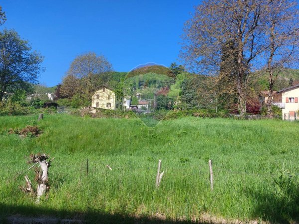 terreno agricolo in vendita ad Alta Valle Intelvi in zona Lanzo d'Intelvi