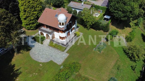 casa indipendente in vendita ad Alta Valle Intelvi