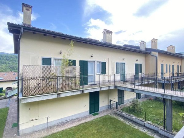 appartamento in vendita ad Alta Valle Intelvi in zona Lanzo d'Intelvi