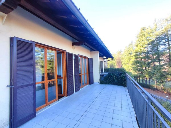 appartamento in vendita ad Alta Valle Intelvi in zona Lanzo d'Intelvi