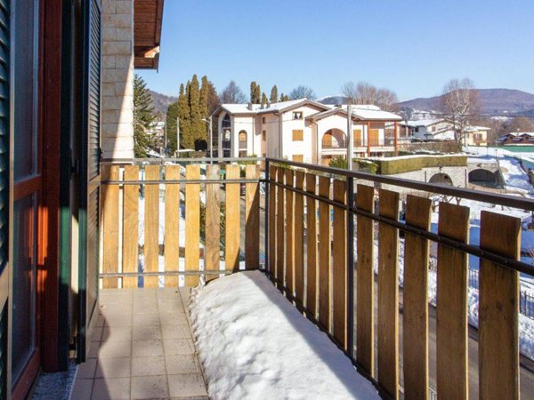 appartamento in vendita ad Alta Valle Intelvi in zona Lanzo d'Intelvi