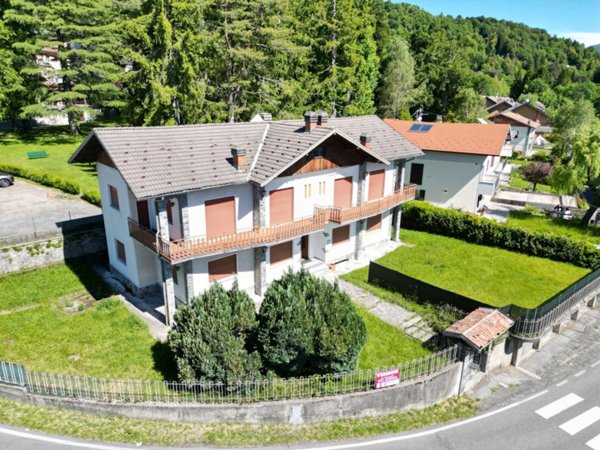 casa indipendente in vendita ad Alta Valle Intelvi in zona Lanzo d'Intelvi