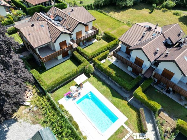 appartamento in vendita ad Alta Valle Intelvi in zona Lanzo d'Intelvi