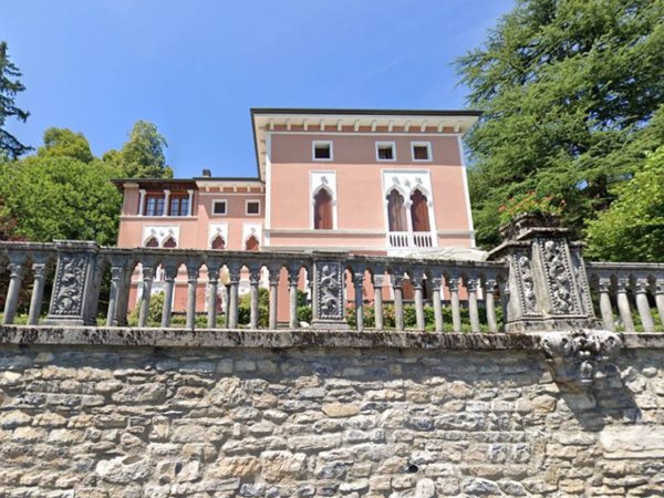 appartamento in vendita ad Alta Valle Intelvi in zona Lanzo d'Intelvi