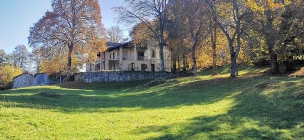 locale di sgombero in vendita ad Alta Valle Intelvi