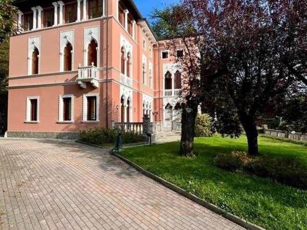 appartamento in vendita ad Alta Valle Intelvi in zona Lanzo d'Intelvi