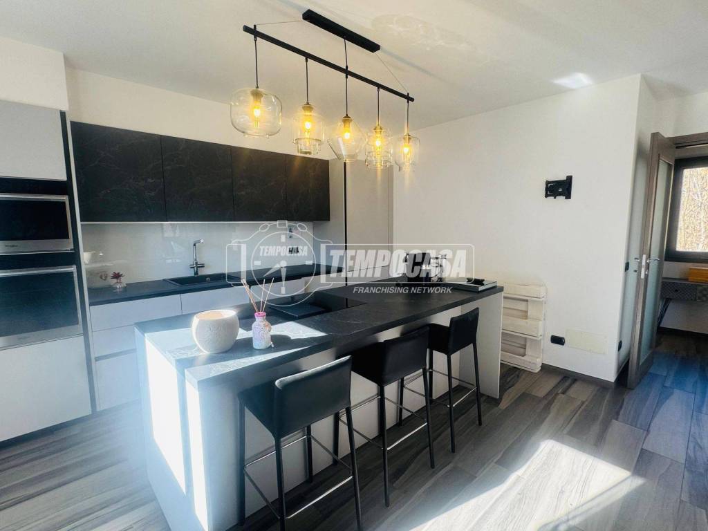 casa indipendente in vendita ad Alta Valle Intelvi in zona Pellio Intelvi