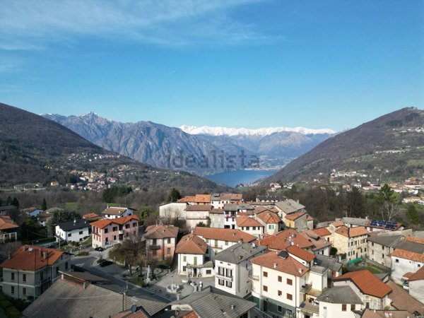 casa indipendente in vendita ad Alta Valle Intelvi in zona Pellio Intelvi