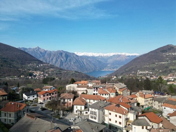 casa indipendente in vendita ad Alta Valle Intelvi