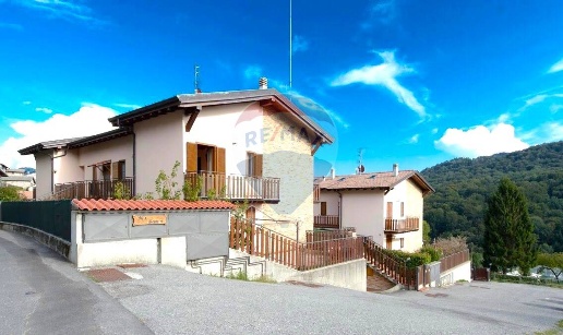 appartamento in vendita ad Alta Valle Intelvi in zona Scaria