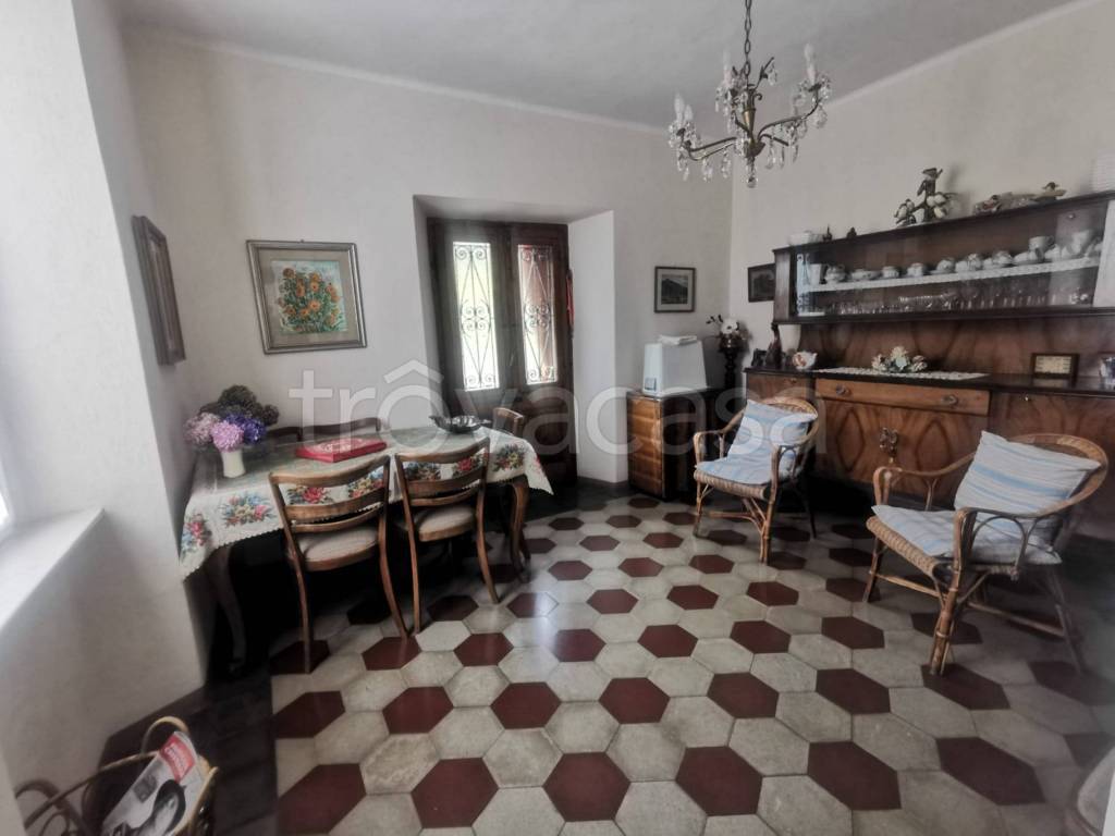 appartamento in vendita ad Alta Valle Intelvi in zona Lanzo d'Intelvi