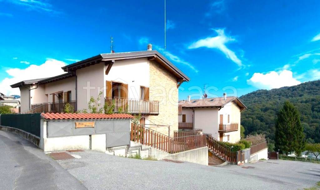 appartamento in vendita ad Alta Valle Intelvi in zona Scaria