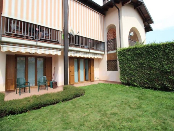 appartamento in vendita ad Alta Valle Intelvi in zona Lanzo d'Intelvi