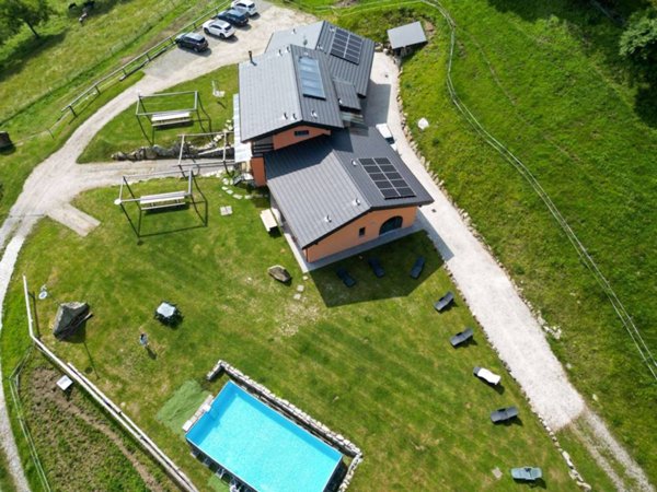 negozio in vendita ad Alta Valle Intelvi in zona Pellio Intelvi