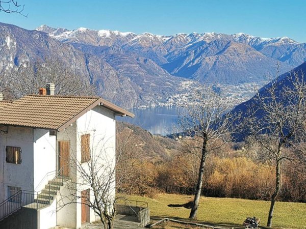 casa indipendente in vendita ad Alta Valle Intelvi in zona Pellio Intelvi