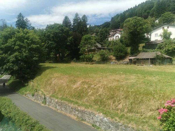 terreno agricolo in vendita ad Alta Valle Intelvi in zona Lanzo d'Intelvi
