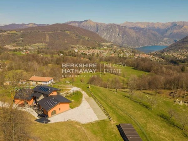 casa indipendente in vendita ad Alta Valle Intelvi in zona Lanzo d'Intelvi