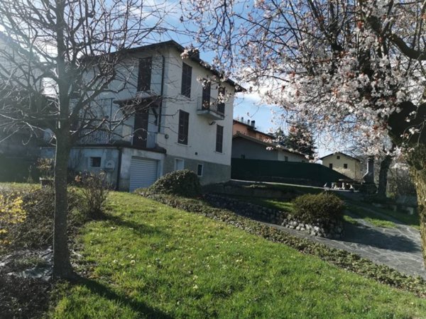 casa indipendente in vendita ad Alta Valle Intelvi in zona Pellio Intelvi