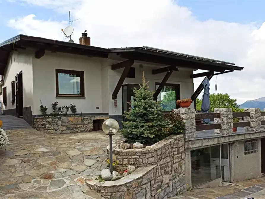 appartamento in vendita ad Alta Valle Intelvi in zona Lanzo d'Intelvi