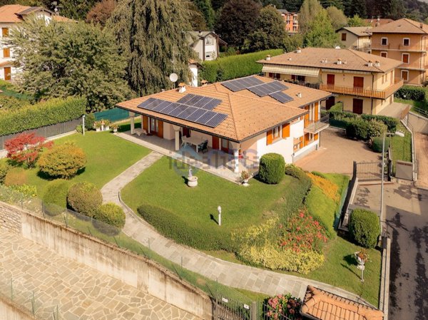 esavano in vendita ad Alta Valle Intelvi
