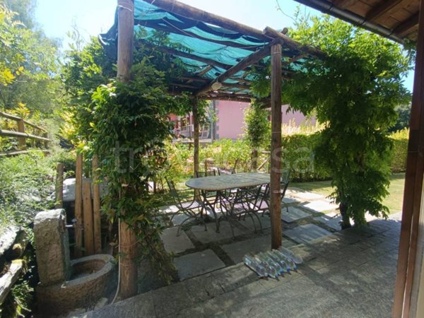 casa semindipendente in vendita ad Alta Valle Intelvi in zona Lanzo d'Intelvi