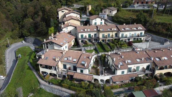 appartamento in vendita ad Alta Valle Intelvi in zona Scaria