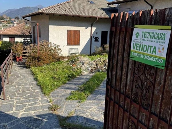 casa indipendente in vendita ad Alta Valle Intelvi in zona Pellio Intelvi