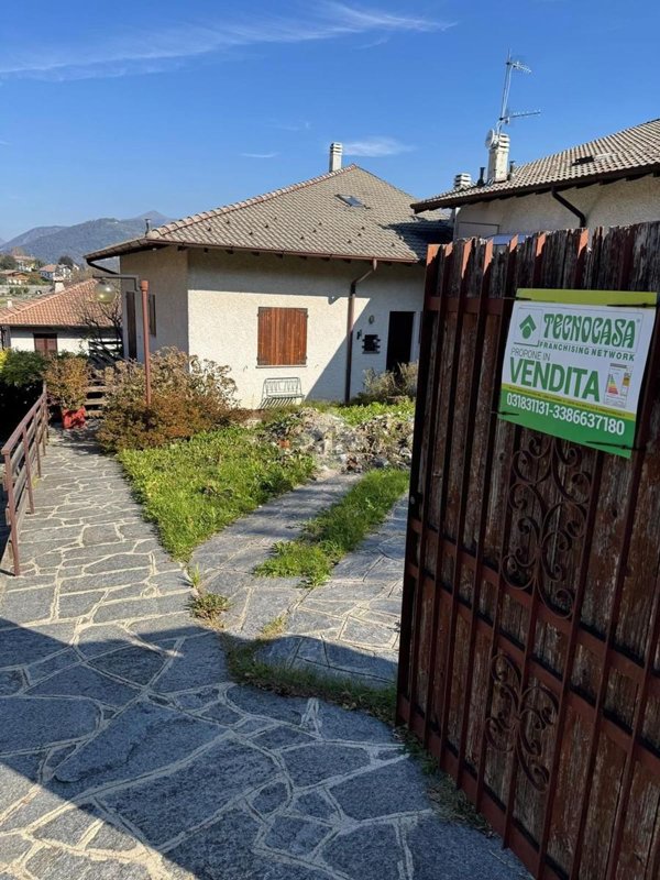 casa indipendente in vendita ad Alta Valle Intelvi