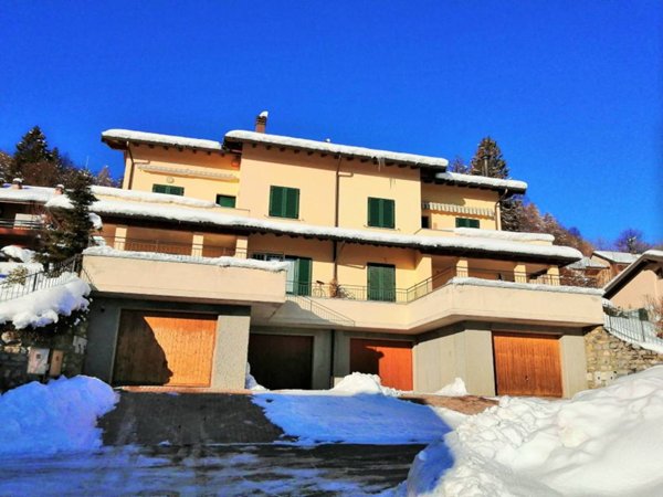 appartamento in vendita ad Alta Valle Intelvi in zona Lanzo d'Intelvi