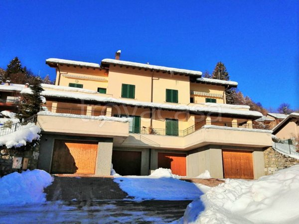 appartamento in vendita ad Alta Valle Intelvi in zona Lanzo d'Intelvi