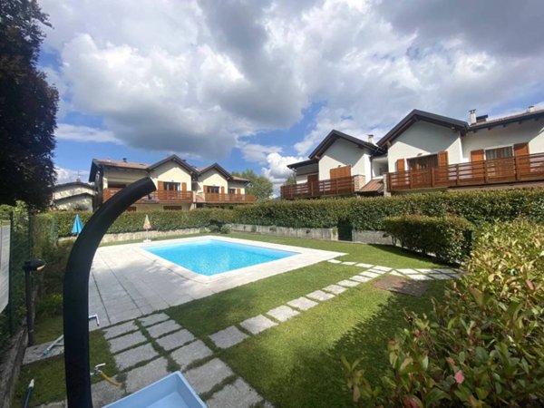 casa indipendente in vendita ad Alta Valle Intelvi in zona Lanzo d'Intelvi