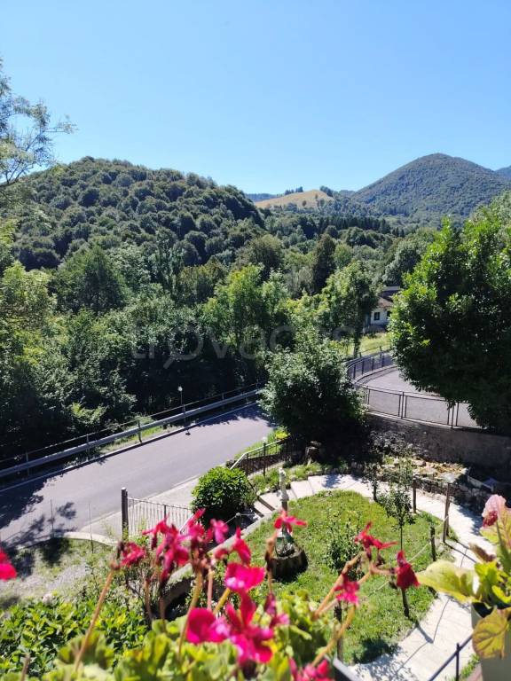 casa indipendente in vendita ad Alta Valle Intelvi