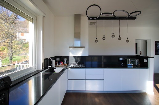 appartamento in vendita ad Alta Valle Intelvi in zona Lanzo d'Intelvi