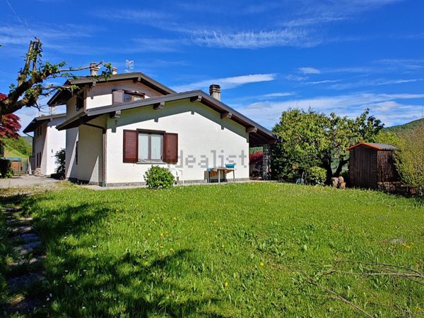 casa indipendente in vendita ad Alta Valle Intelvi