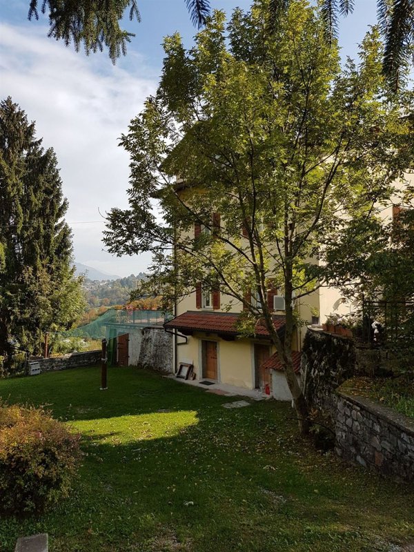 casa indipendente in vendita ad Alta Valle Intelvi