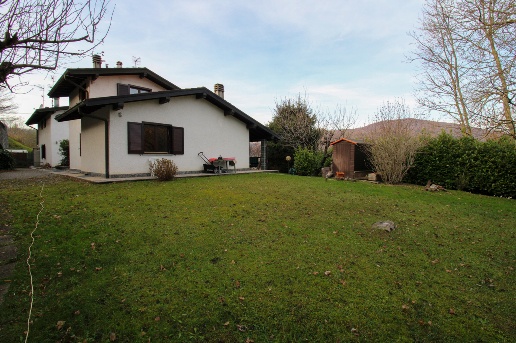 casa indipendente in vendita ad Alta Valle Intelvi