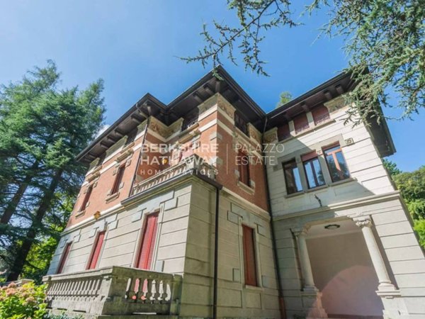 appartamento in vendita ad Alta Valle Intelvi in zona Lanzo d'Intelvi