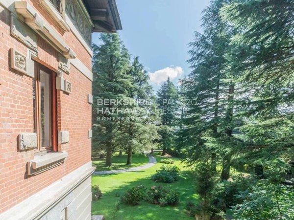 appartamento in vendita ad Alta Valle Intelvi in zona Lanzo d'Intelvi