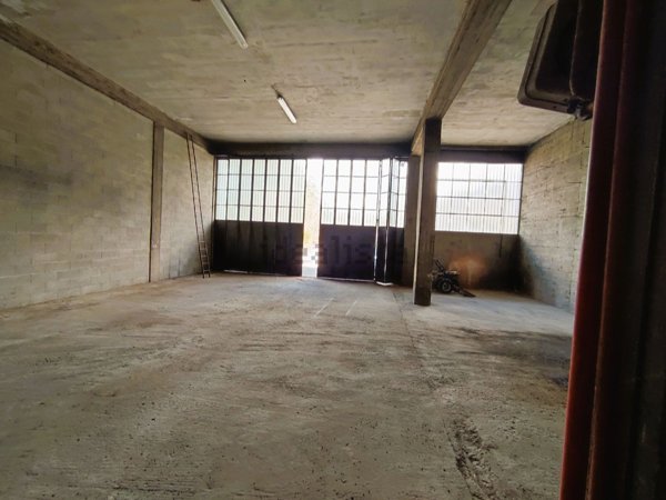 locale di sgombero in vendita ad Alta Valle Intelvi