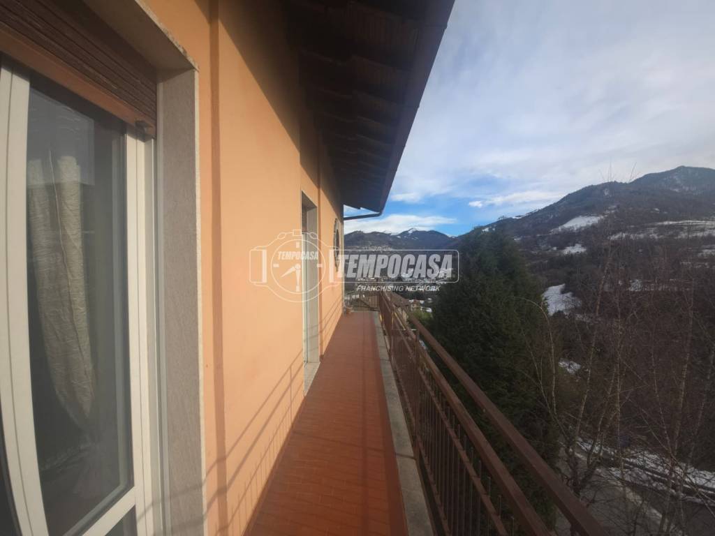 appartamento in vendita ad Alta Valle Intelvi in zona Pellio Intelvi