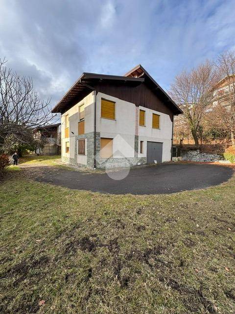 casa indipendente in vendita ad Alta Valle Intelvi