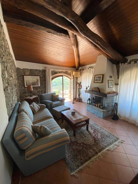 casa indipendente in vendita ad Alta Valle Intelvi in zona Ramponio Verna