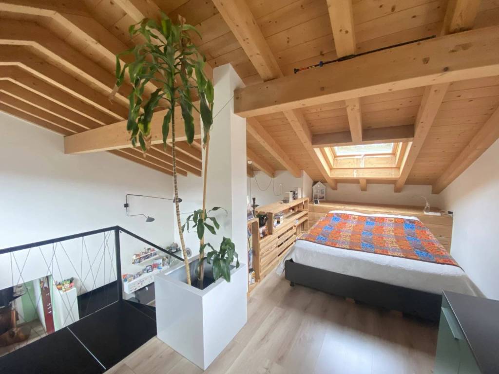 appartamento in vendita ad Alta Valle Intelvi in zona Lanzo d'Intelvi