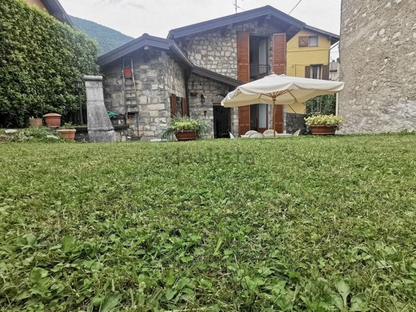 quadrivano in vendita ad Alta Valle Intelvi