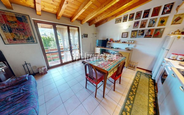 appartamento in vendita ad Alta Valle Intelvi in zona Scaria