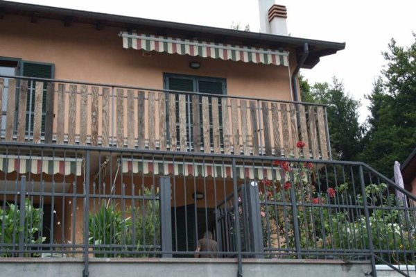 appartamento in vendita ad Alta Valle Intelvi in zona Lanzo d'Intelvi