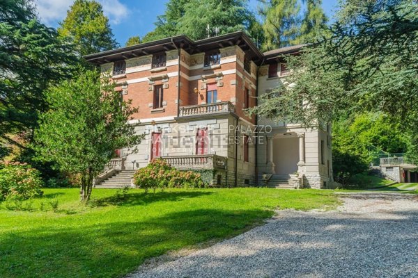 appartamento in vendita ad Alta Valle Intelvi in zona Lanzo d'Intelvi