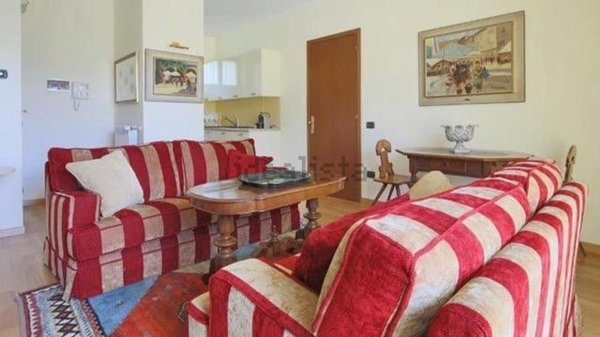 appartamento in vendita ad Alta Valle Intelvi in zona Lanzo d'Intelvi